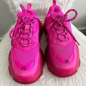 Pink Balenciaga triple s